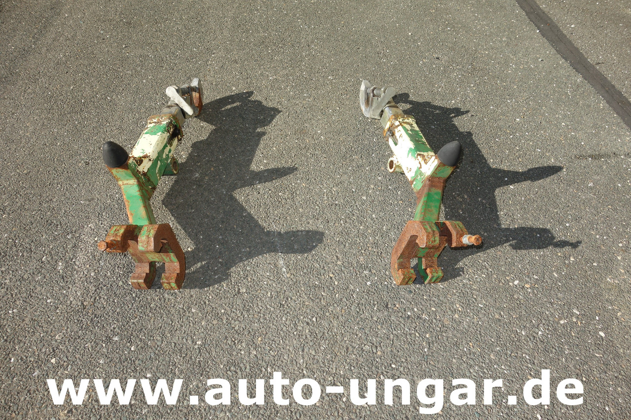 JOHN DEERE Traktor Unterlenker mit Fanghaken - Traktor: slika 3 JOHN DEERE Traktor Unterlenker mit Fanghaken - Traktor: slika 3