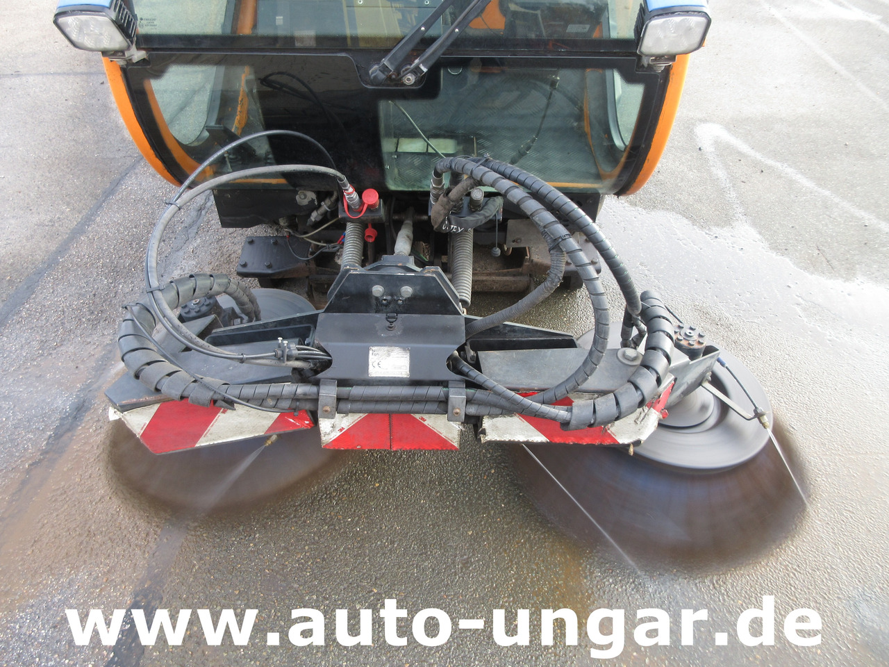 Nilfisk CR3500 Geräteträger Kommunalfahrzeug 4x4 Kehrmaschine Schmidt Flexigo - Autočistilica: slika 3 Nilfisk CR3500 Geräteträger Kommunalfahrzeug 4x4 Kehrmaschine Schmidt Flexigo - Autočistilica: slika 3