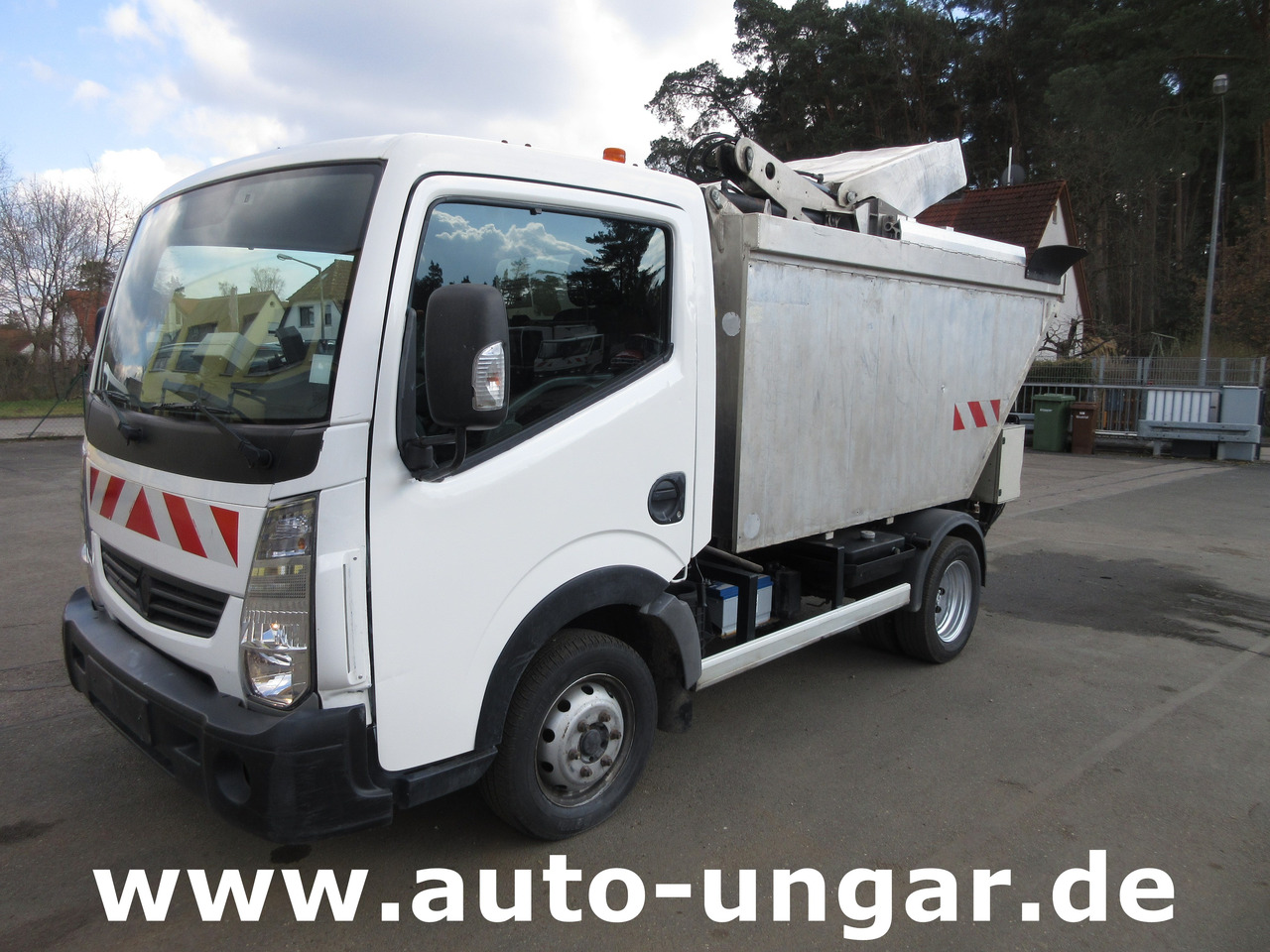 Renault Maxity 130 Müllwagen 3.500kg Lifter Presse Kipper Provence Benne Medium - Kamion za smeće: slika 3 Renault Maxity 130 Müllwagen 3.500kg Lifter Presse Kipper Provence Benne Medium - Kamion za smeće: slika 3