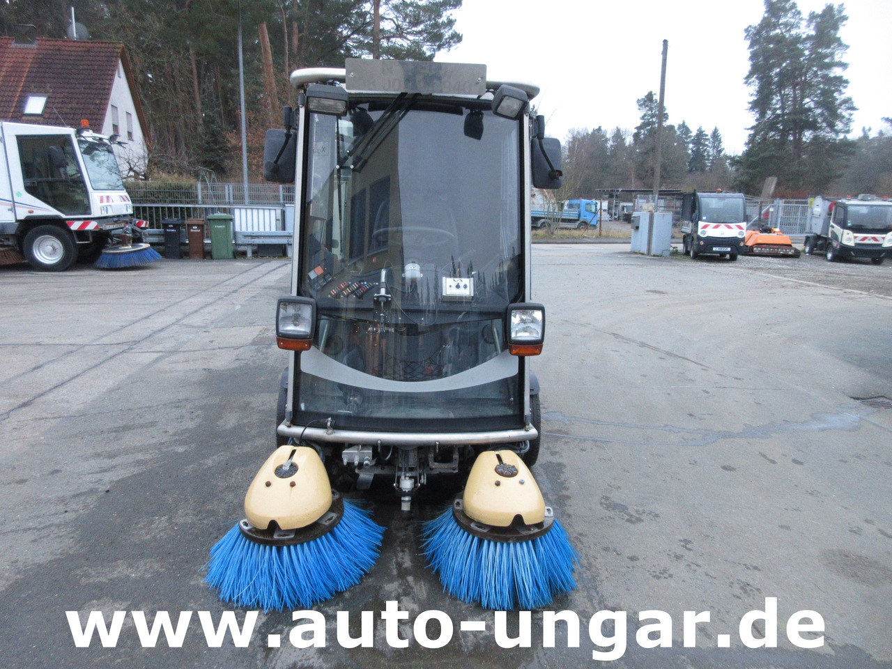 TENNANT Applied 636 HS Green Machine 4x4 Kehrmaschine - Autočistilica: slika 2 TENNANT Applied 636 HS Green Machine 4x4 Kehrmaschine - Autočistilica: slika 2