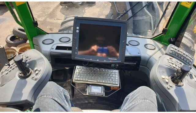 Kombajn za šumarstvo John Deere 1270E 6W: slika 8