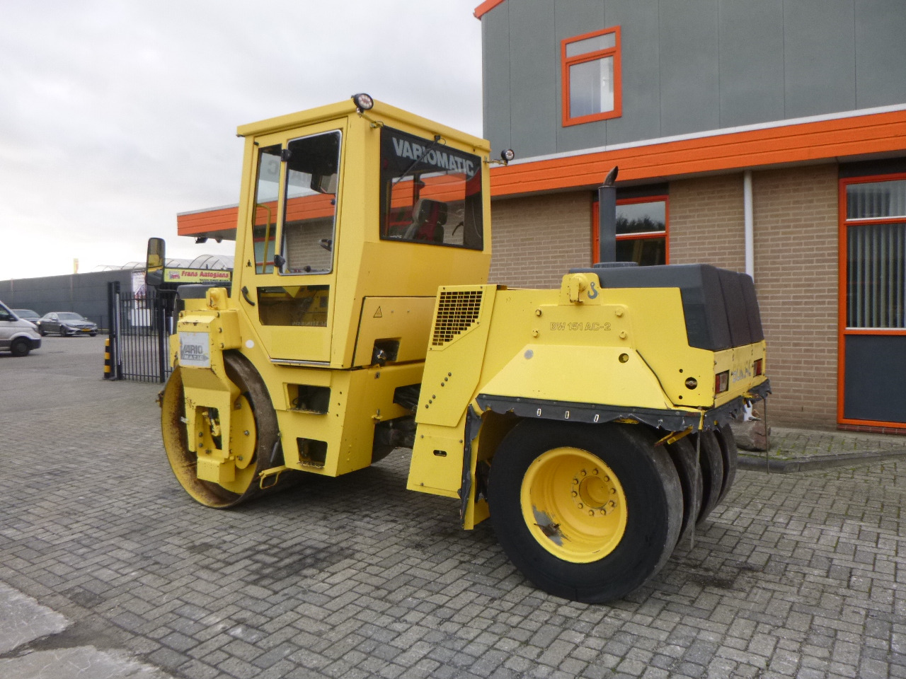 BOMAG BW151AC-2 - Kombinovani valjak: slika 2 BOMAG BW151AC-2 - Kombinovani valjak: slika 2