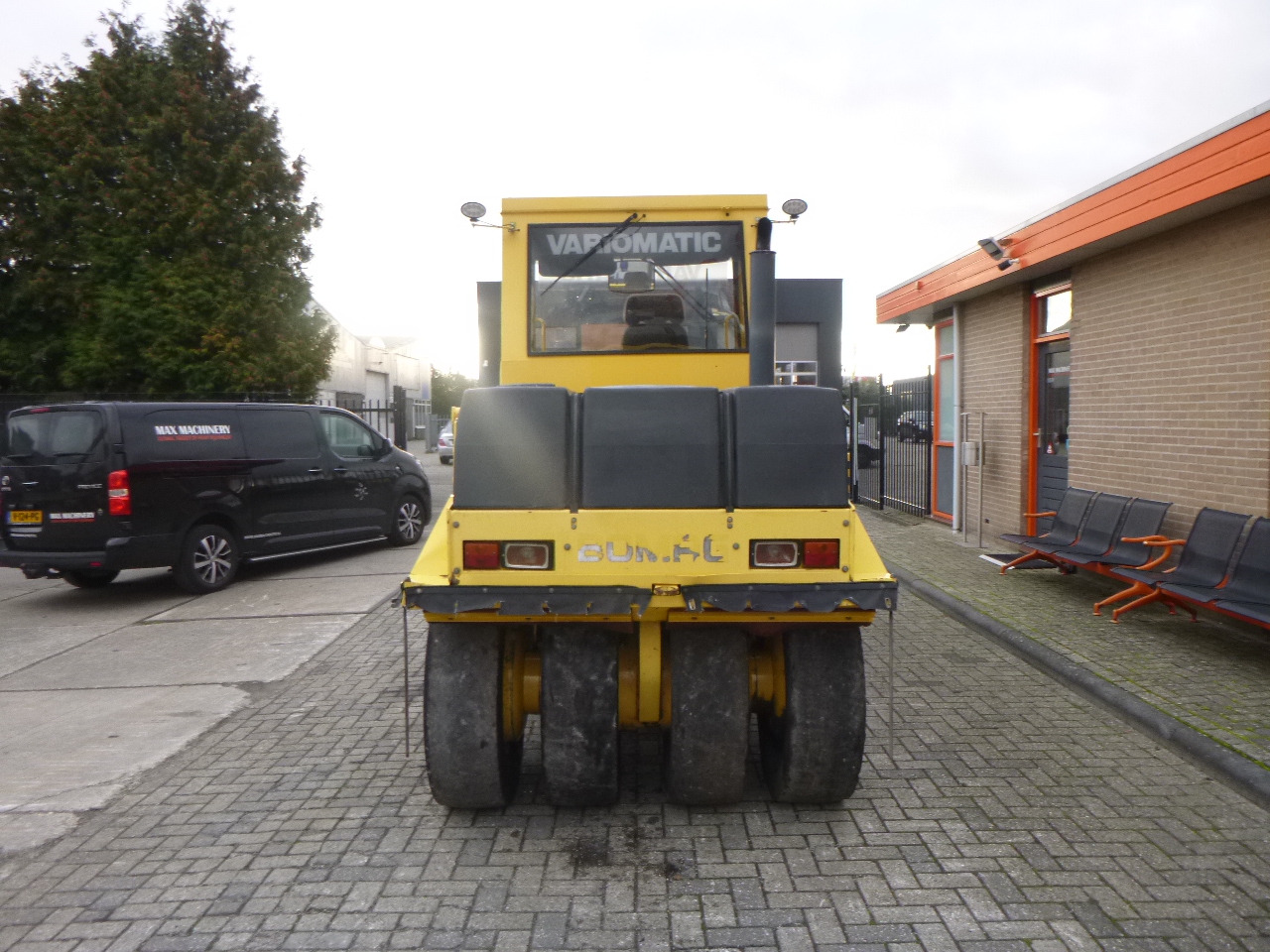 BOMAG BW151AC-2 - Kombinovani valjak: slika 4 BOMAG BW151AC-2 - Kombinovani valjak: slika 4