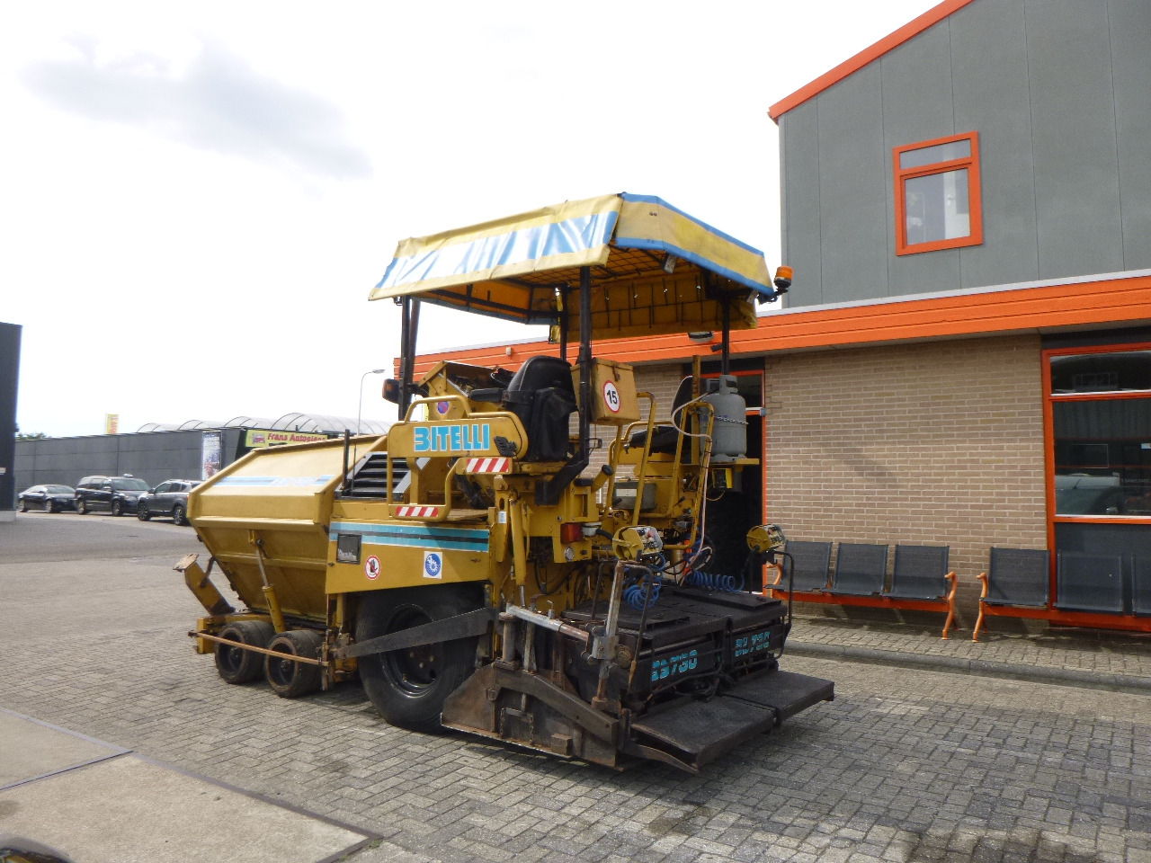 CATERPILLAR BB730 - Asfaltni finišer: slika 2 CATERPILLAR BB730 - Asfaltni finišer: slika 2