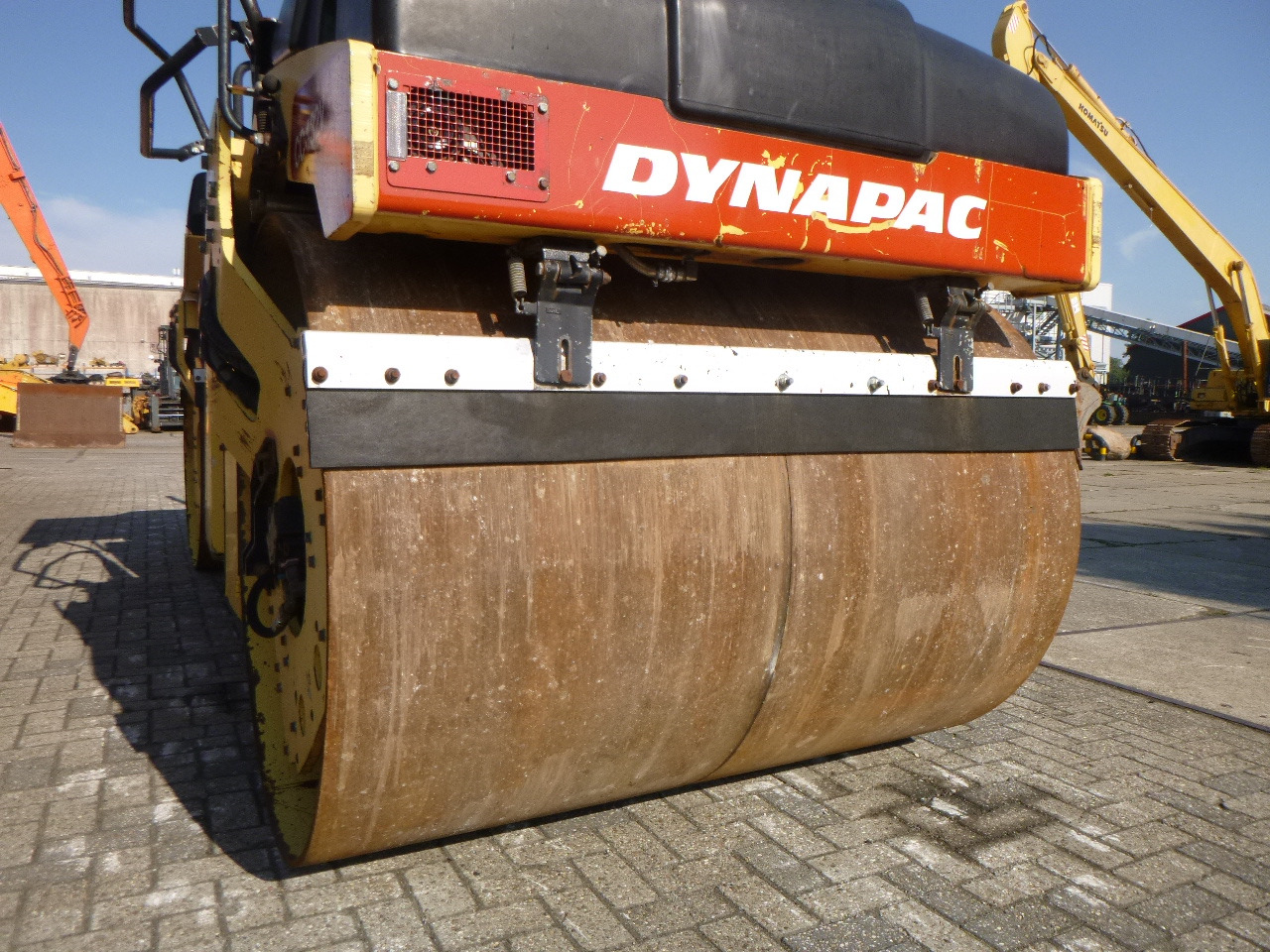 Valjak za puteve DYNAPAC CC432V: slika 11 Valjak za puteve DYNAPAC CC432V: slika 11