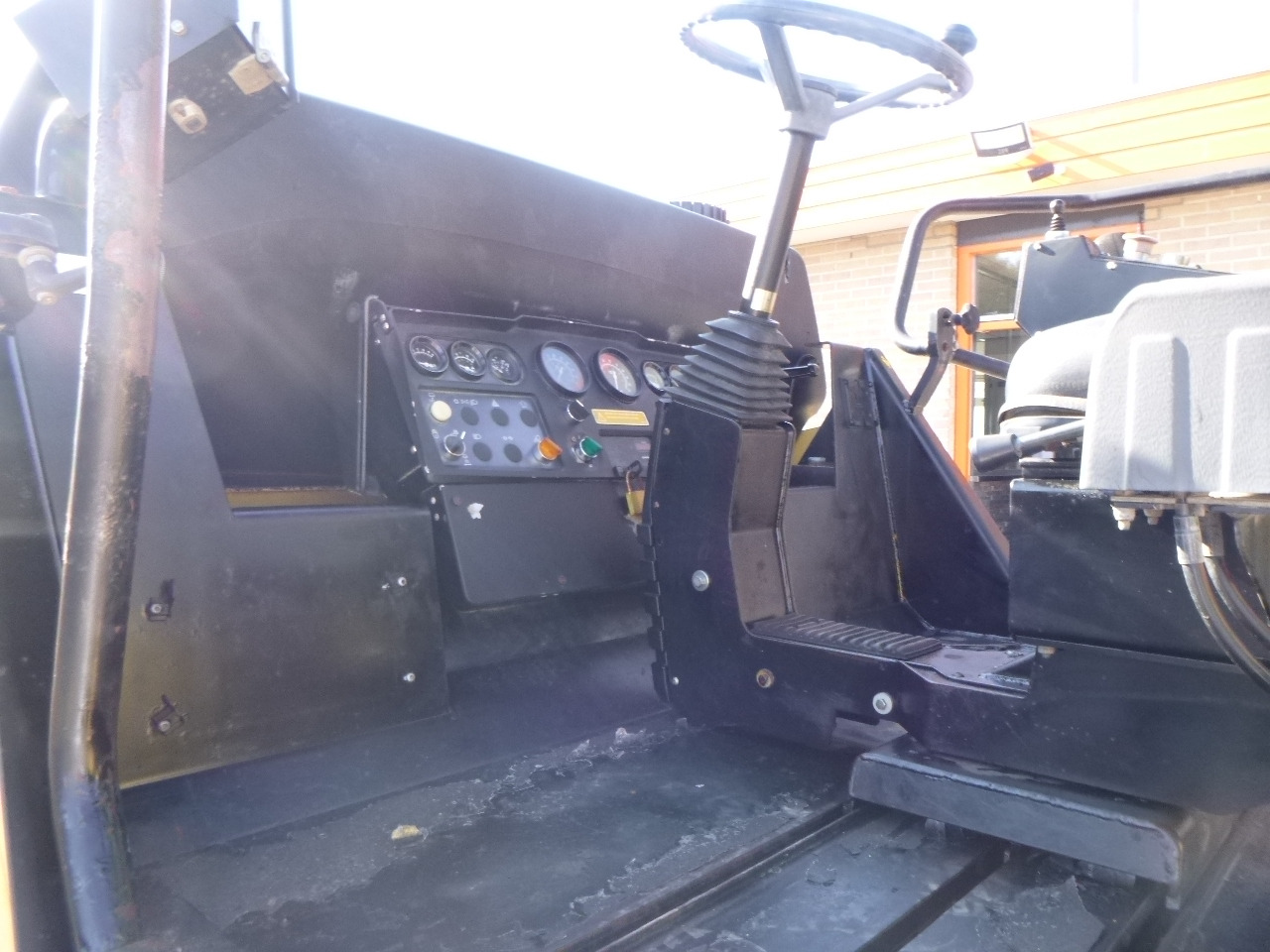 Valjak za puteve DYNAPAC CC432V: slika 28 Valjak za puteve DYNAPAC CC432V: slika 28