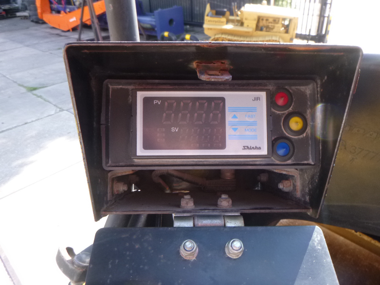 Valjak za puteve DYNAPAC CC432V: slika 34 Valjak za puteve DYNAPAC CC432V: slika 34