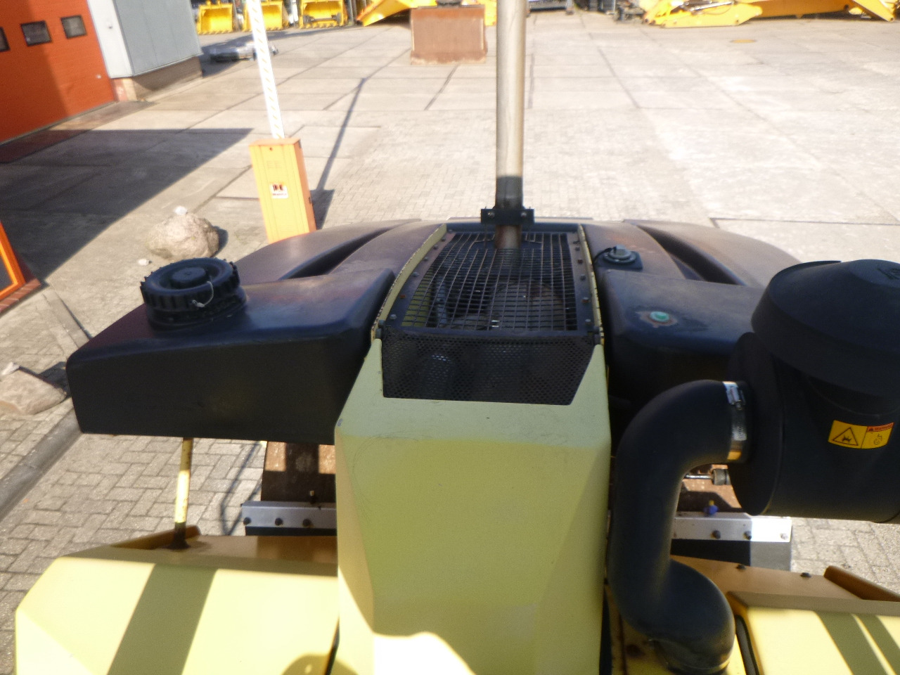 Valjak za puteve DYNAPAC CC432V: slika 35 Valjak za puteve DYNAPAC CC432V: slika 35