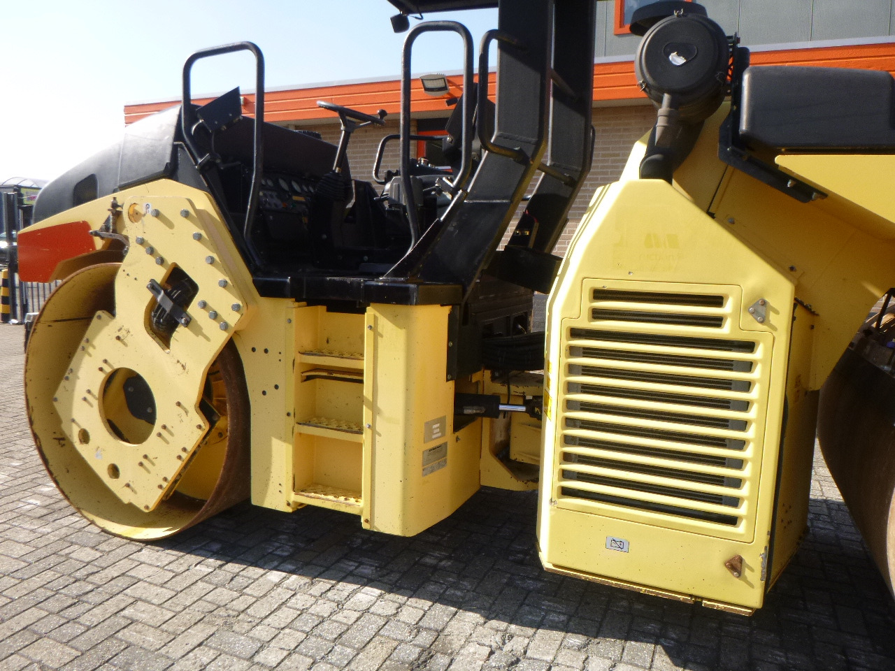 Valjak za puteve DYNAPAC CC432V: slika 13 Valjak za puteve DYNAPAC CC432V: slika 13