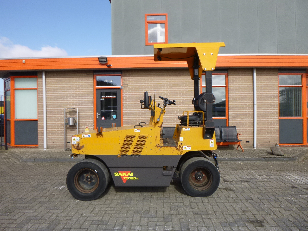 SAKAI TS160-2 - Pneumatski valjak: slika 1 SAKAI TS160-2 - Pneumatski valjak: slika 1