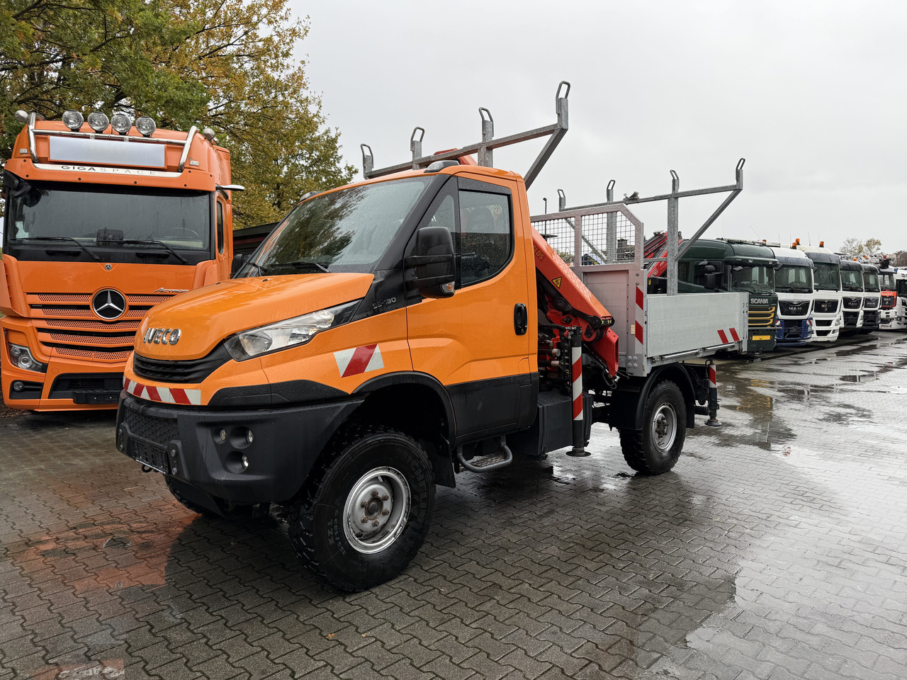 Iveco Daily 55S18W 4X4 Palfinger PK 7.501 - Dostavno vozilo s ravnom platformom: slika 1 Iveco Daily 55S18W 4X4 Palfinger PK 7.501 - Dostavno vozilo s ravnom platformom: slika 1