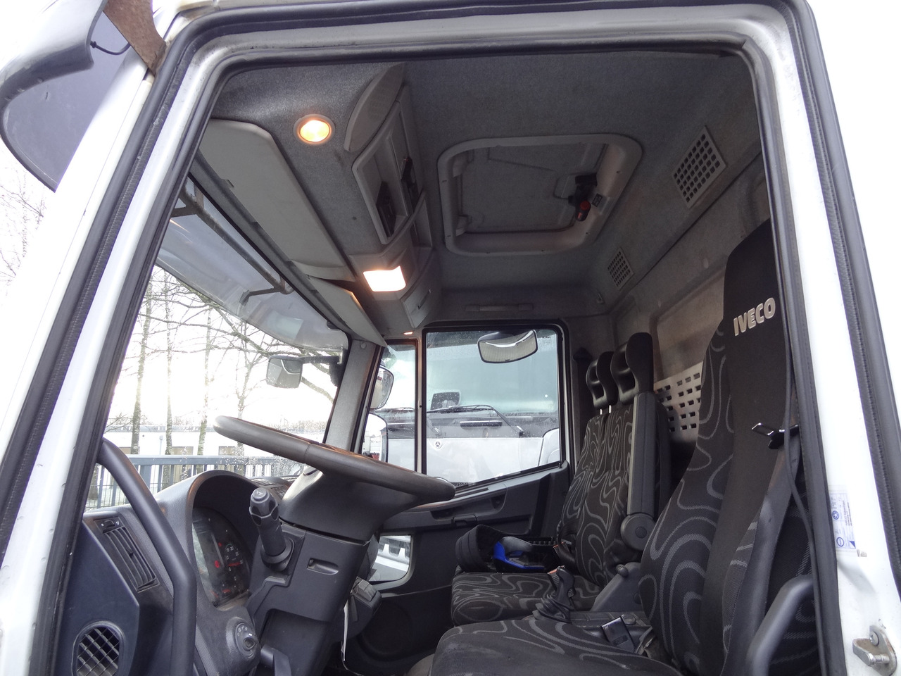 Iveco EuroCargo 120E25 Fassi F38 - Kamion sa tovarnim sandukom, Kamion sa dizalicom: slika 3 Iveco EuroCargo 120E25 Fassi F38 - Kamion sa tovarnim sandukom, Kamion sa dizalicom: slika 3