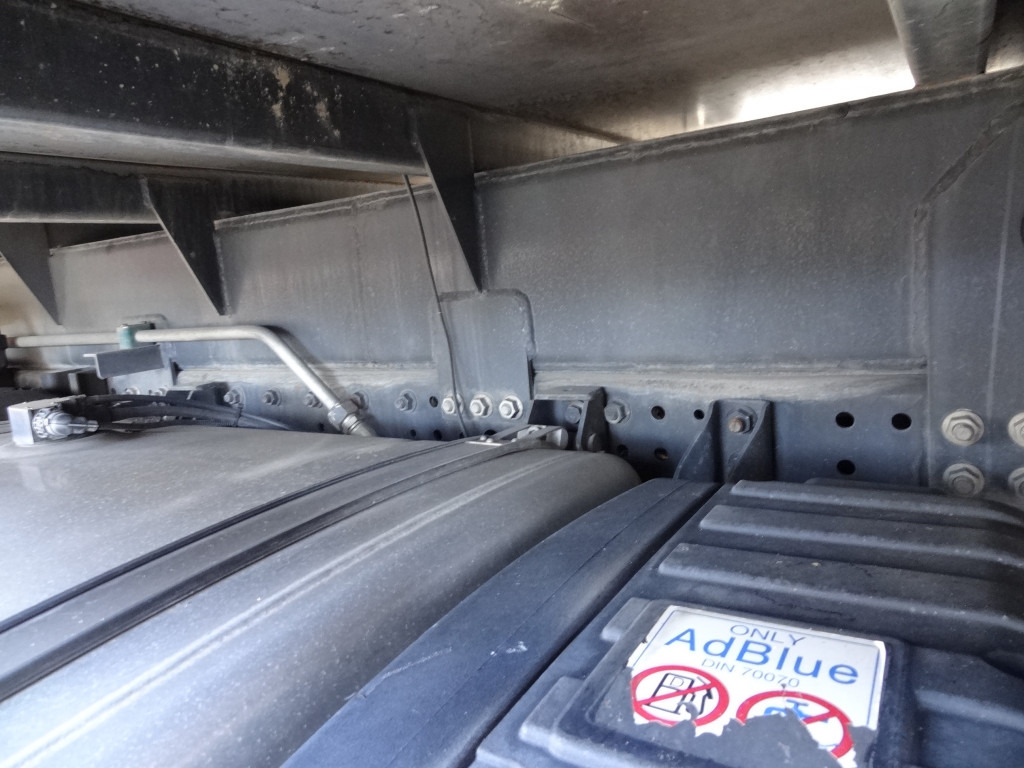 Iveco Stralis 420 6X2 Montagekran Fassi F335 28Meter - Kamion sa tovarnim sandukom, Kamion sa dizalicom: slika 2 Iveco Stralis 420 6X2 Montagekran Fassi F335 28Meter - Kamion sa tovarnim sandukom, Kamion sa dizalicom: slika 2