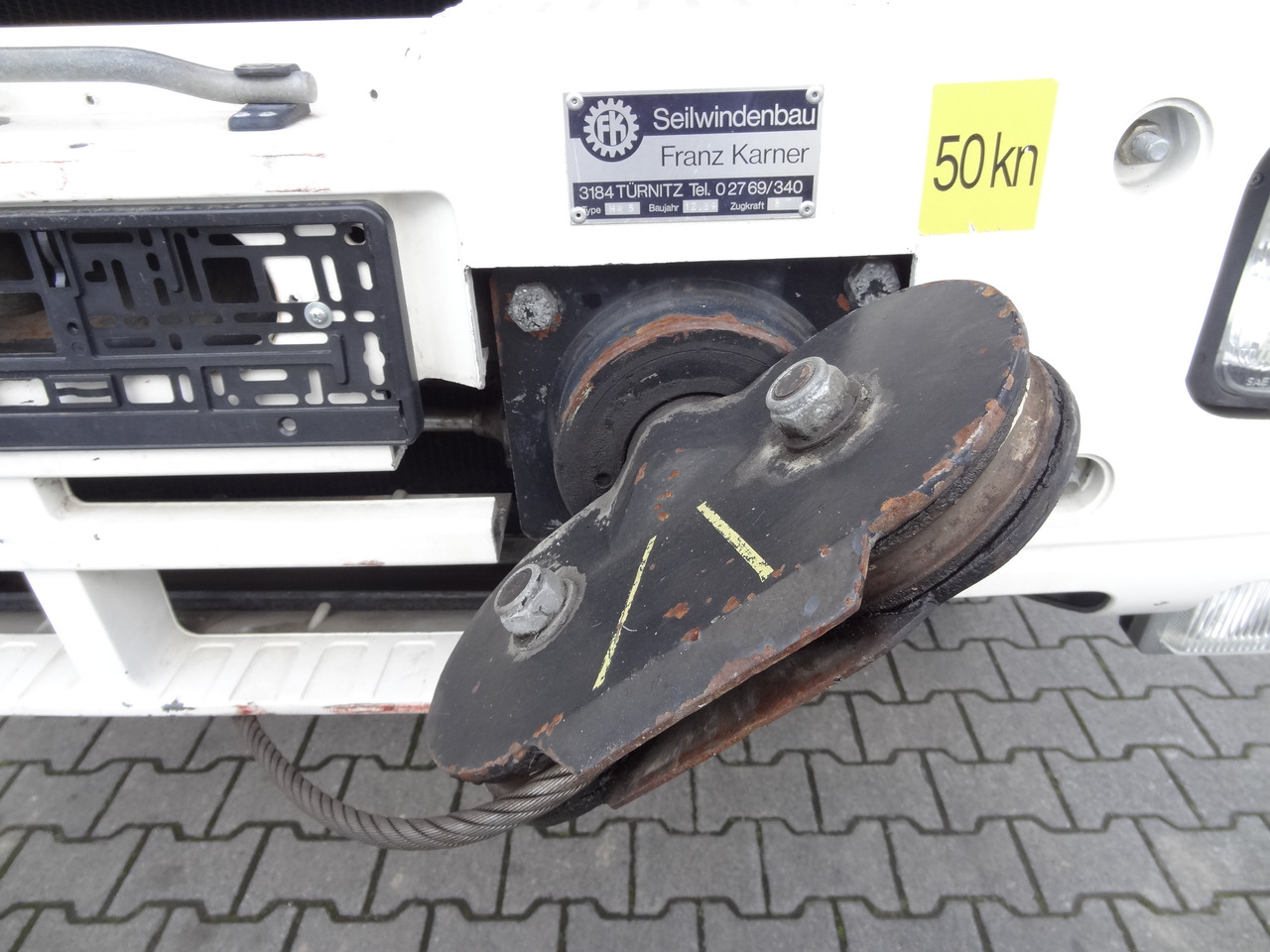 MAN F90 16.242 4X4 / Feuerwehr - Kamion sa golom šasijom i zatvorenom kabinom: slika 4 MAN F90 16.242 4X4 / Feuerwehr - Kamion sa golom šasijom i zatvorenom kabinom: slika 4