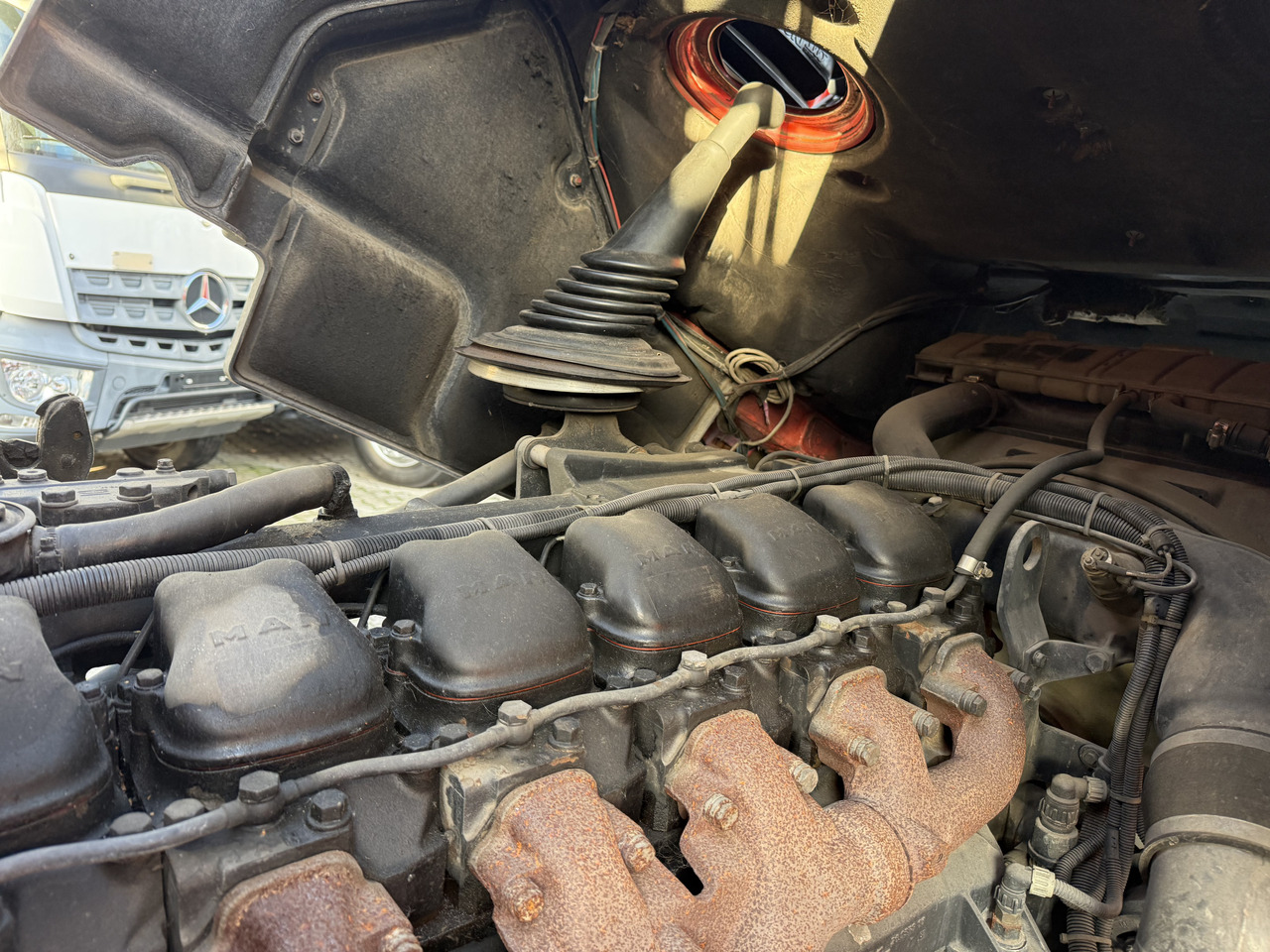 MAN F90 16.242 4X4 / Feuerwehr - Kamion sa golom šasijom i zatvorenom kabinom: slika 3 MAN F90 16.242 4X4 / Feuerwehr - Kamion sa golom šasijom i zatvorenom kabinom: slika 3