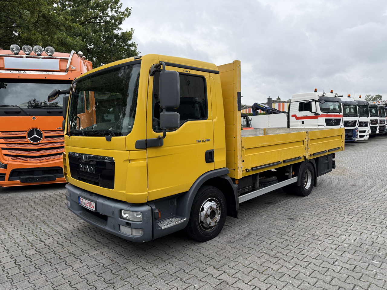 MAN TGL 8.180 BB - Kamion sa tovarnim sandukom: slika 1 MAN TGL 8.180 BB - Kamion sa tovarnim sandukom: slika 1