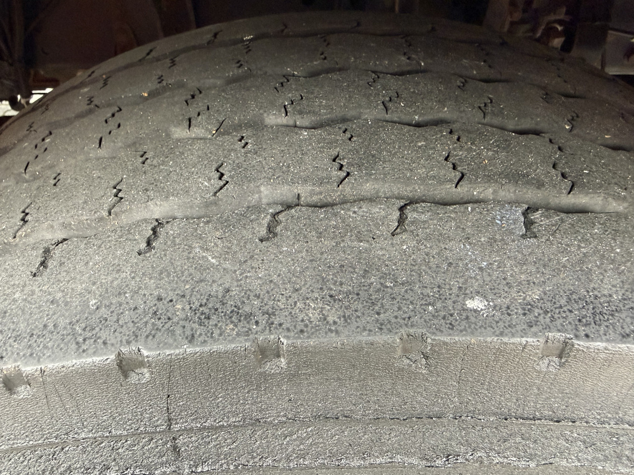 MAN TGS 26.360 6X2 Palfinger 27002 bis 26.5 Meter - Kamion sa dizalicom, Kamion sa tovarnim sandukom: slika 4 MAN TGS 26.360 6X2 Palfinger 27002 bis 26.5 Meter - Kamion sa dizalicom, Kamion sa tovarnim sandukom: slika 4