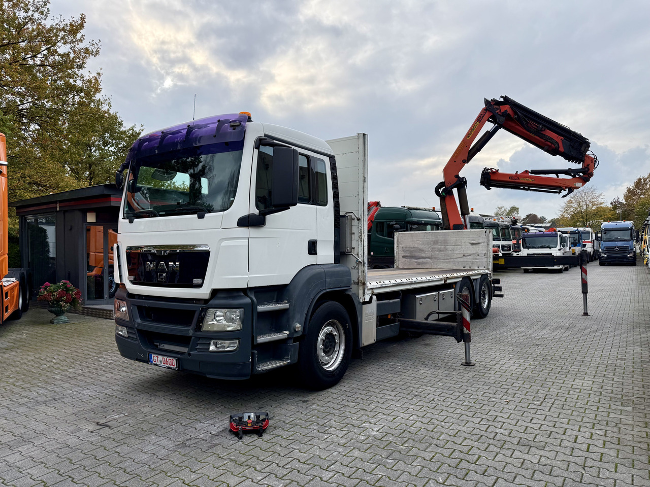 MAN TGS 26.360 6X2 Palfinger 27002 bis 26.5 Meter - Kamion sa tovarnim sandukom, Kamion sa dizalicom: slika 1 MAN TGS 26.360 6X2 Palfinger 27002 bis 26.5 Meter - Kamion sa tovarnim sandukom, Kamion sa dizalicom: slika 1