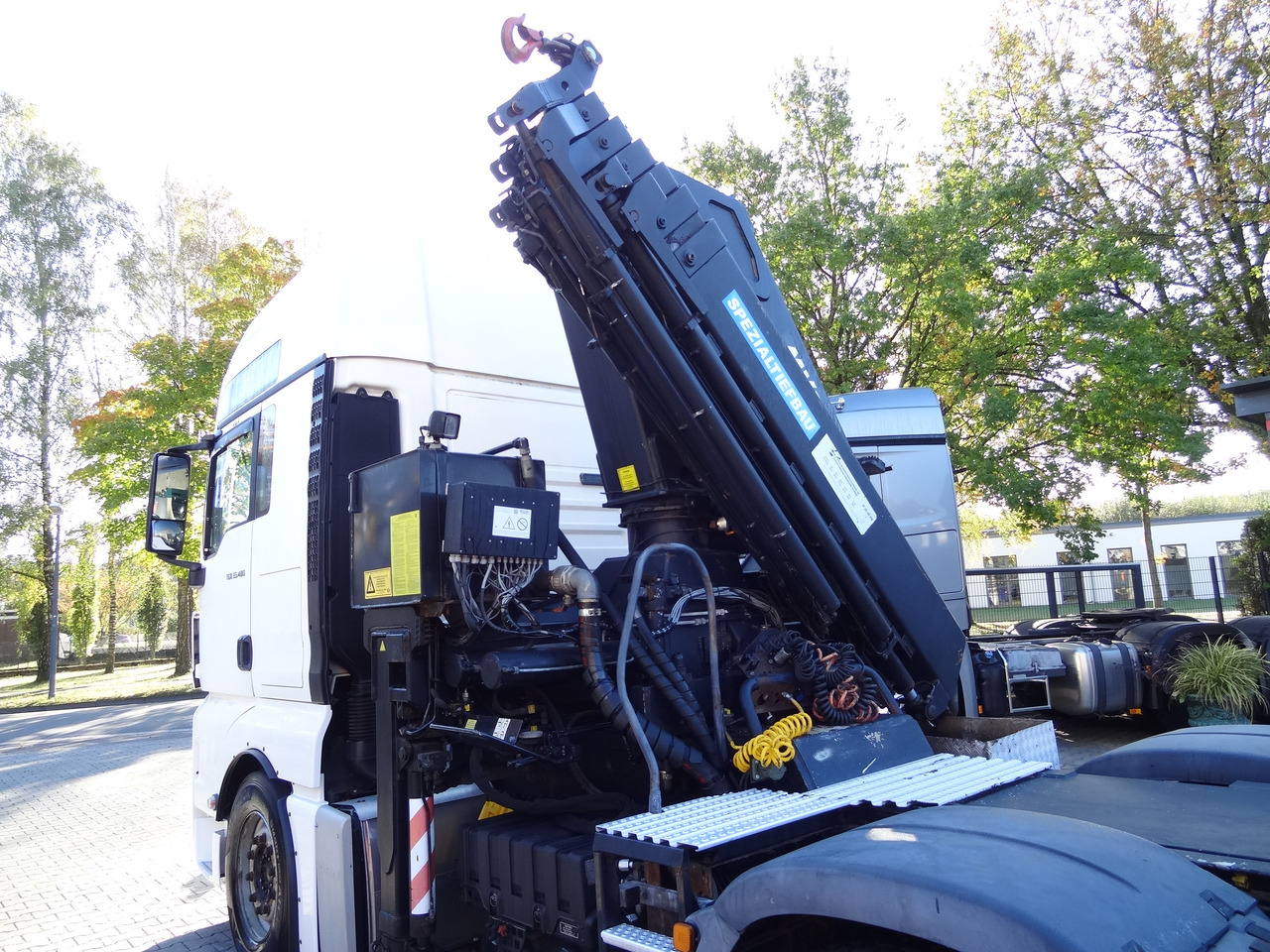 MAN TGX 33.480 6X4 Kran MKG 381 bis 20 Meter - Kamion sa dizalicom, Tegljač: slika 5 MAN TGX 33.480 6X4 Kran MKG 381 bis 20 Meter - Kamion sa dizalicom, Tegljač: slika 5