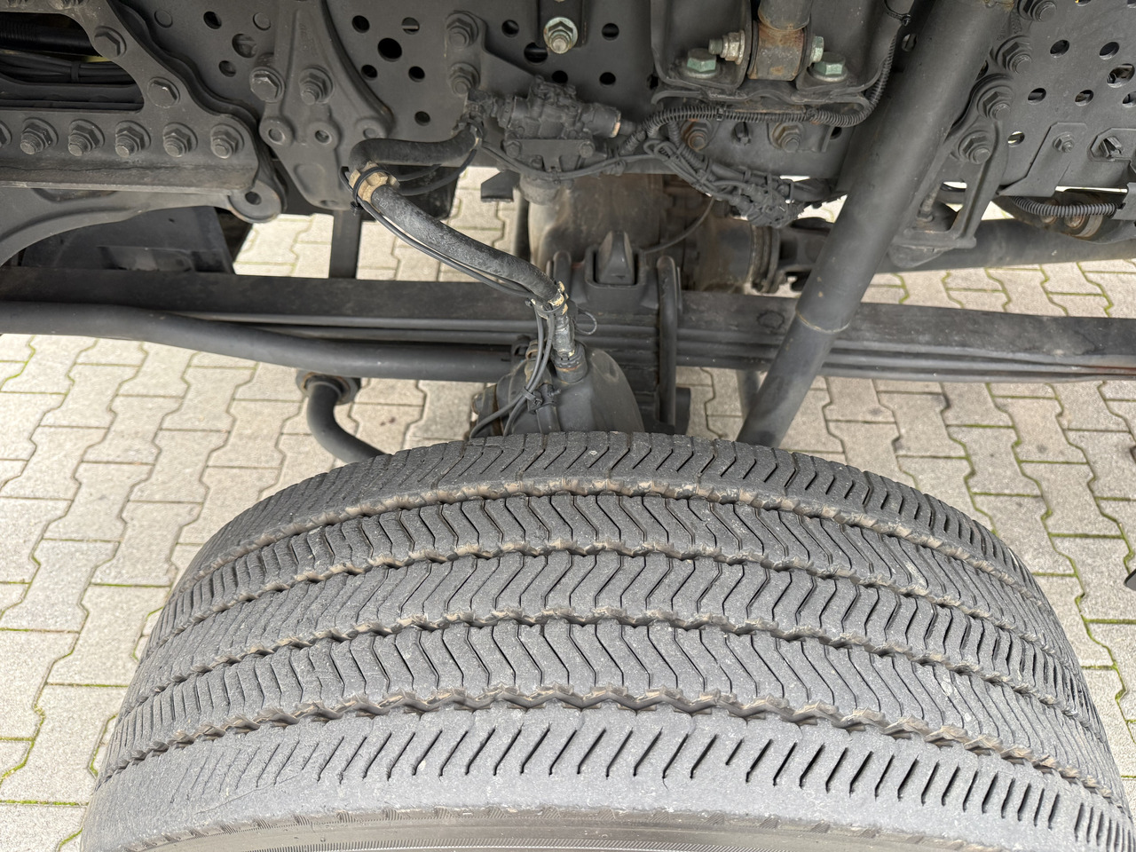 Mercedes-Benz Arocs 1827 AK 4X4 Ex- - Kamion sa golom šasijom i zatvorenom kabinom: slika 4 Mercedes-Benz Arocs 1827 AK 4X4 Ex- - Kamion sa golom šasijom i zatvorenom kabinom: slika 4