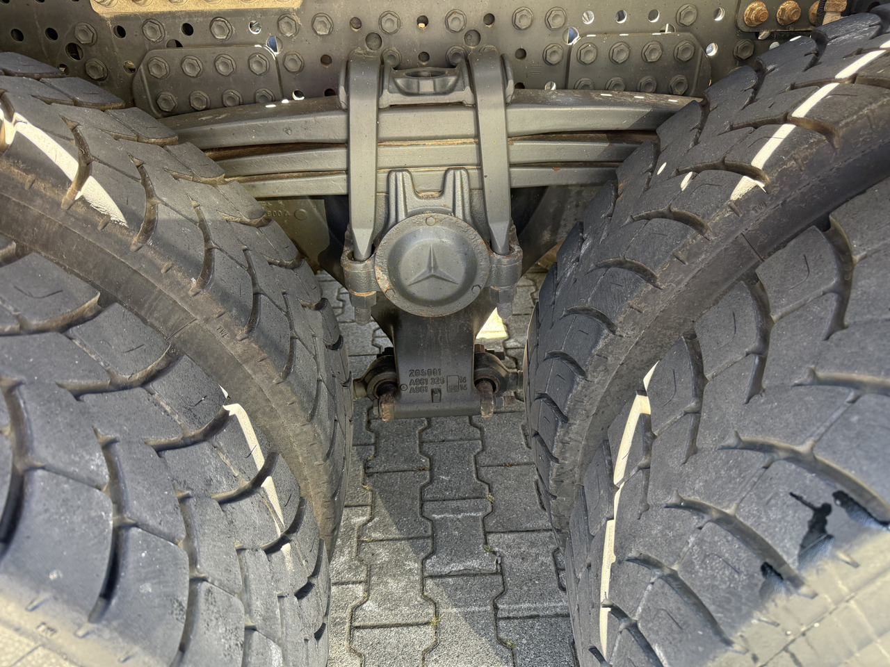 Mercedes-Benz Arocs 3245 K 8X4 Haken - Kamion sa hidrauličnom kukom: slika 4 Mercedes-Benz Arocs 3245 K 8X4 Haken - Kamion sa hidrauličnom kukom: slika 4