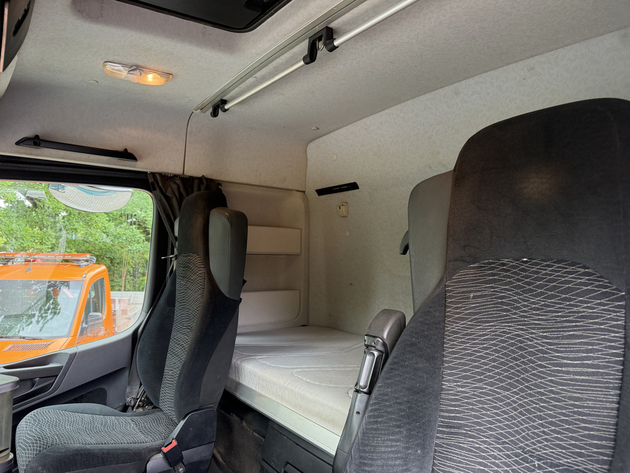 Mercedes-Benz Arocs 3251 8X4 Haken mit Kran HMF 2620 K5 - Kamion sa hidrauličnom kukom, Kamion sa dizalicom: slika 4 Mercedes-Benz Arocs 3251 8X4 Haken mit Kran HMF 2620 K5 - Kamion sa hidrauličnom kukom, Kamion sa dizalicom: slika 4