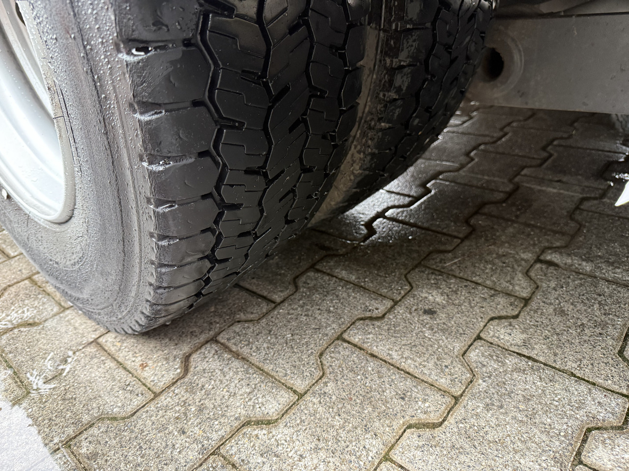 Mercedes-Benz Atego 1227 Kran MKG 96 - Kamion sa tovarnim sandukom, Kamion sa dizalicom: slika 3 Mercedes-Benz Atego 1227 Kran MKG 96 - Kamion sa tovarnim sandukom, Kamion sa dizalicom: slika 3