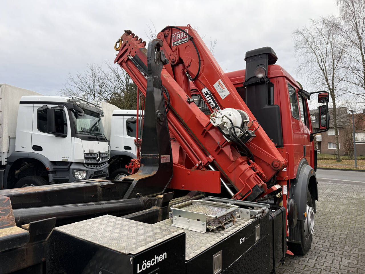 Mercedes-Benz SK 2538 6X4 Haken Kran/ Oldtimer/ Feuerwehr - Kamion sa hidrauličnom kukom, Kamion sa dizalicom: slika 3 Mercedes-Benz SK 2538 6X4 Haken Kran/ Oldtimer/ Feuerwehr - Kamion sa hidrauličnom kukom, Kamion sa dizalicom: slika 3