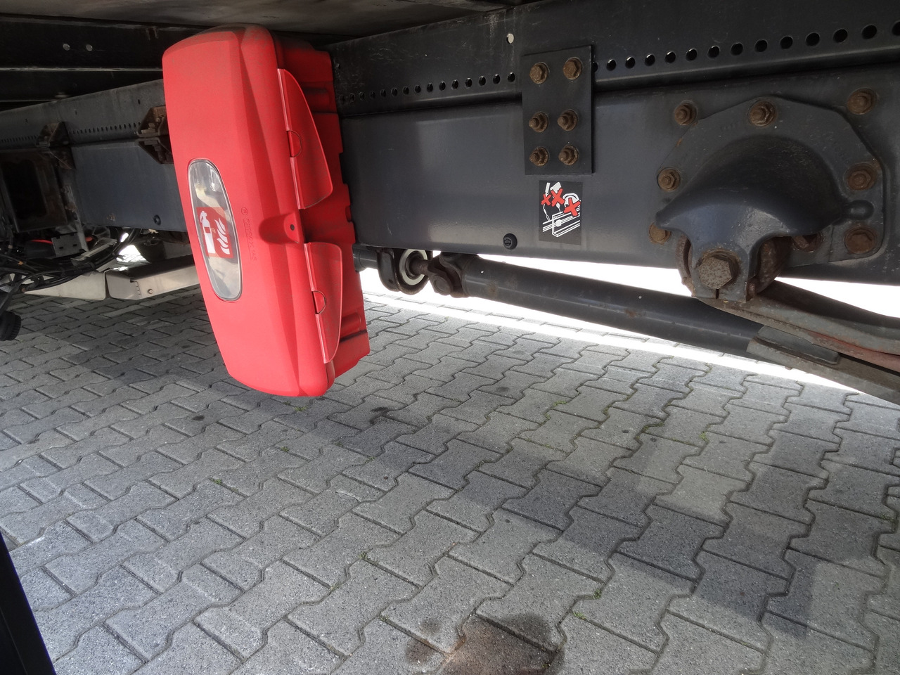 Renault D10.210 7m Koffer - Kamion sa zatvorenim sandukom: slika 3 Renault D10.210 7m Koffer - Kamion sa zatvorenim sandukom: slika 3