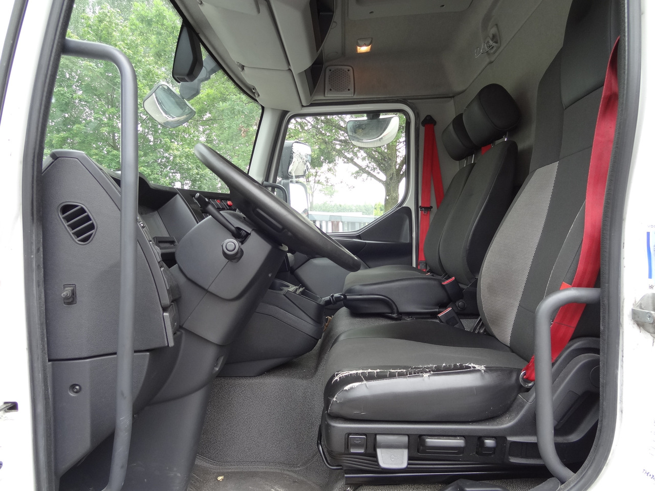 Renault D10.210 7m Koffer - Kamion sa zatvorenim sandukom: slika 5 Renault D10.210 7m Koffer - Kamion sa zatvorenim sandukom: slika 5