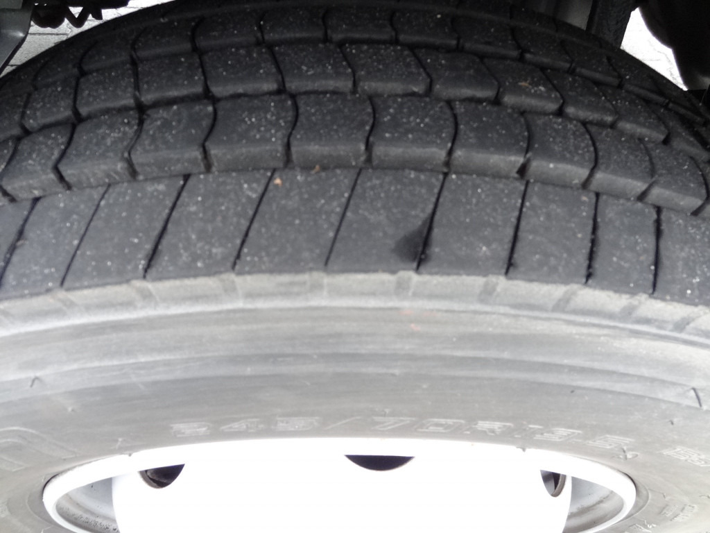 Kamion sa tovarnim sandukom, Kamion sa dizalicom Renault Midlum 300.12 Fassi F80: slika 15