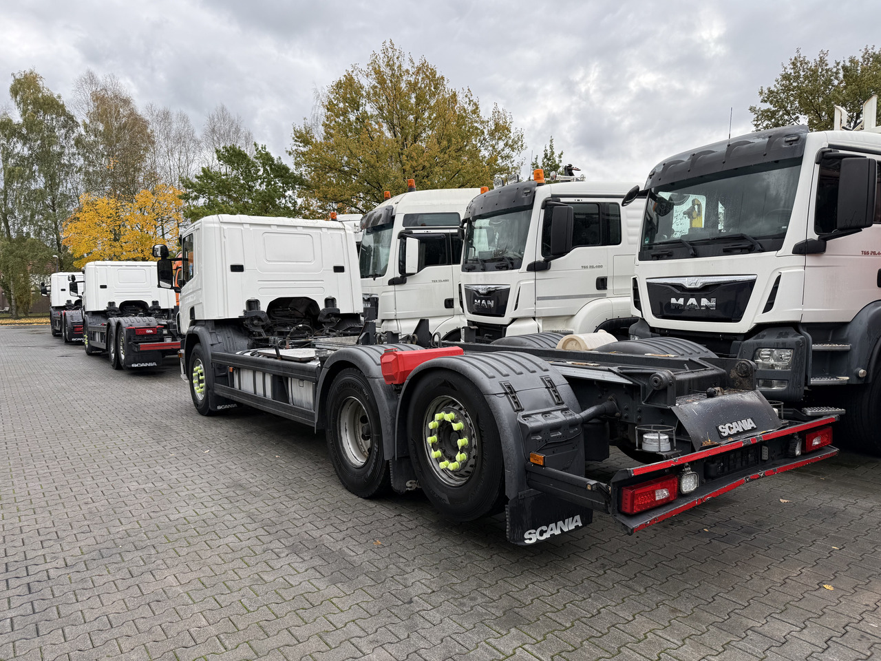 Scania P280 6X2*4 - Kamion sa golom šasijom i zatvorenom kabinom: slika 4 Scania P280 6X2*4 - Kamion sa golom šasijom i zatvorenom kabinom: slika 4