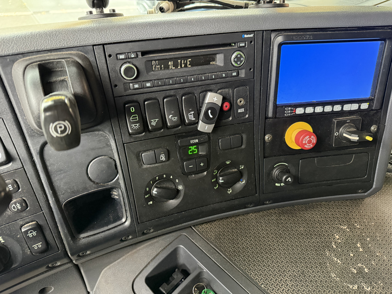Scania P280 6X2*4 - Kamion sa golom šasijom i zatvorenom kabinom: slika 2 Scania P280 6X2*4 - Kamion sa golom šasijom i zatvorenom kabinom: slika 2