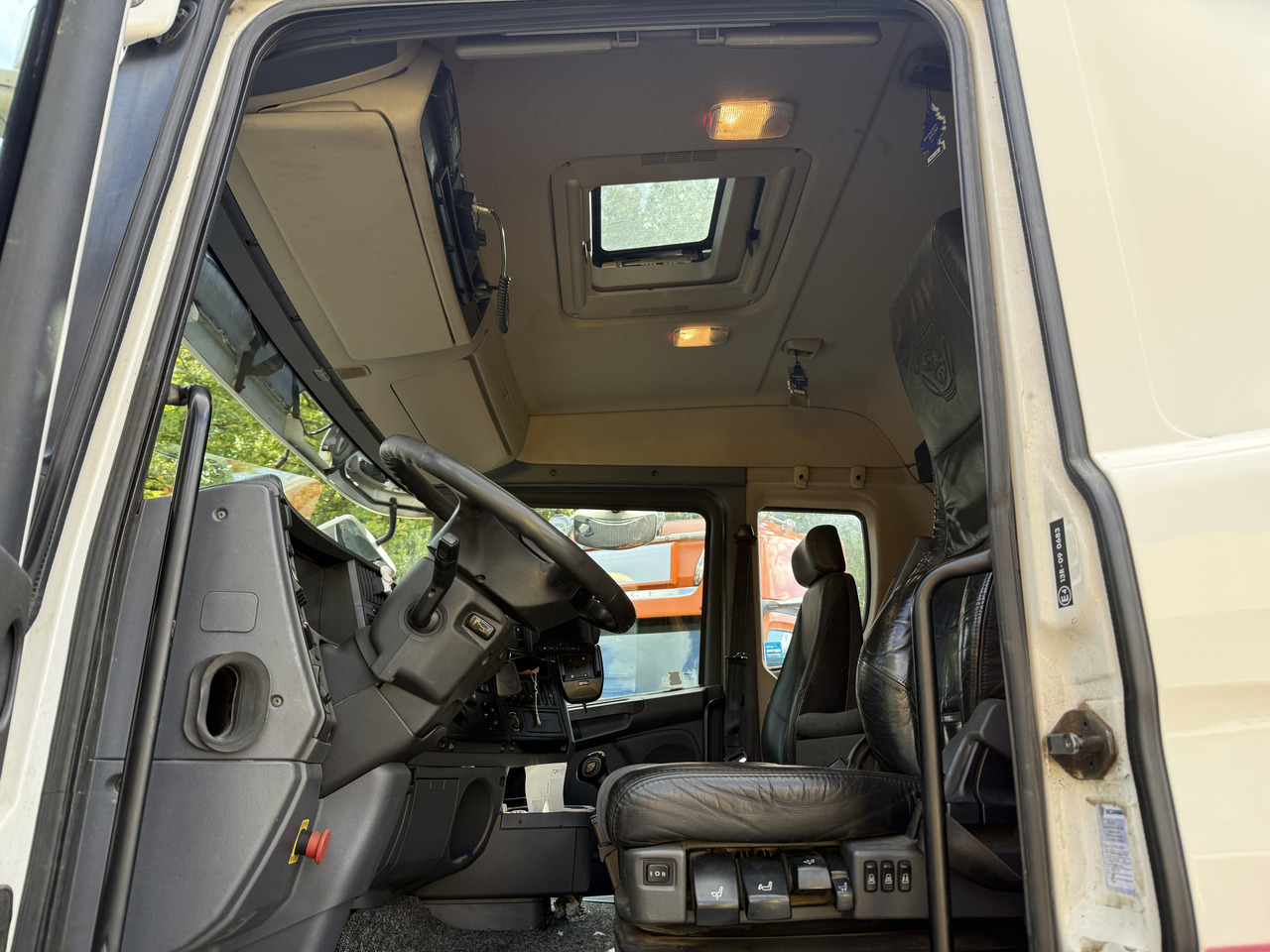 Istovarivač, Kamion sa dizalicom Scania R380 6X2*4 Kipper mit Kran HIAB 220: slika 6