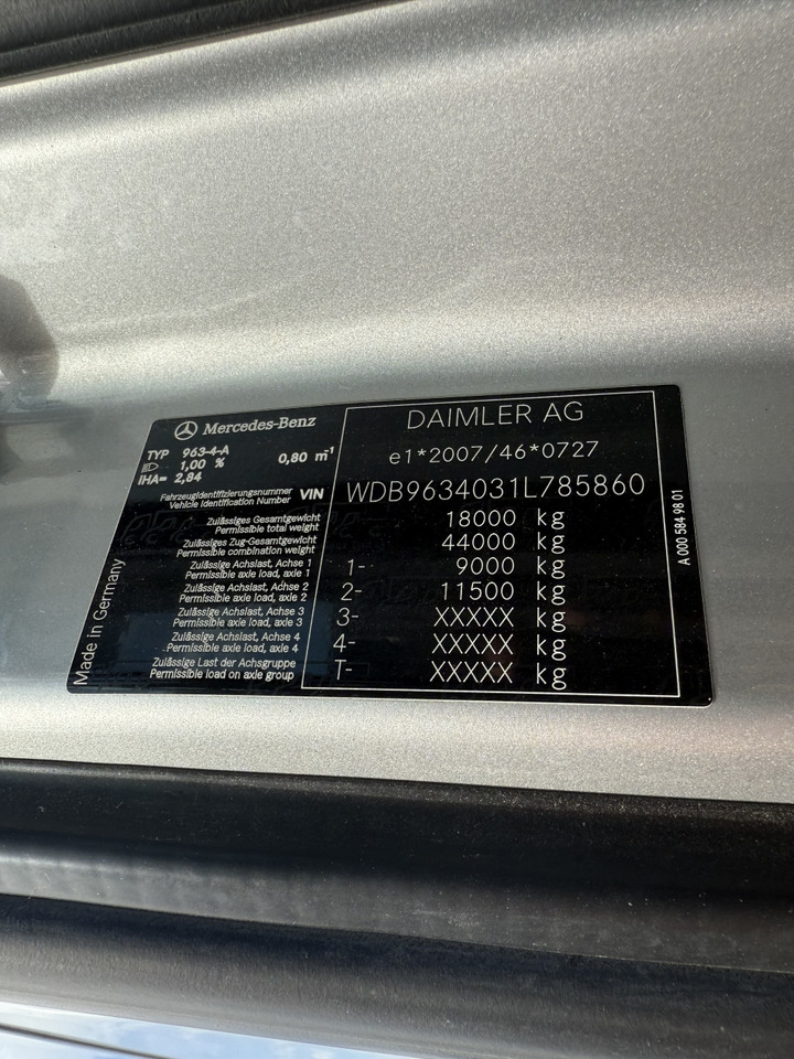 Mercedes-Benz Actros 1842LS Kran HMF 2020 bis 18 Meter - Tegljač: slika 4 Mercedes-Benz Actros 1842LS Kran HMF 2020 bis 18 Meter - Tegljač: slika 4