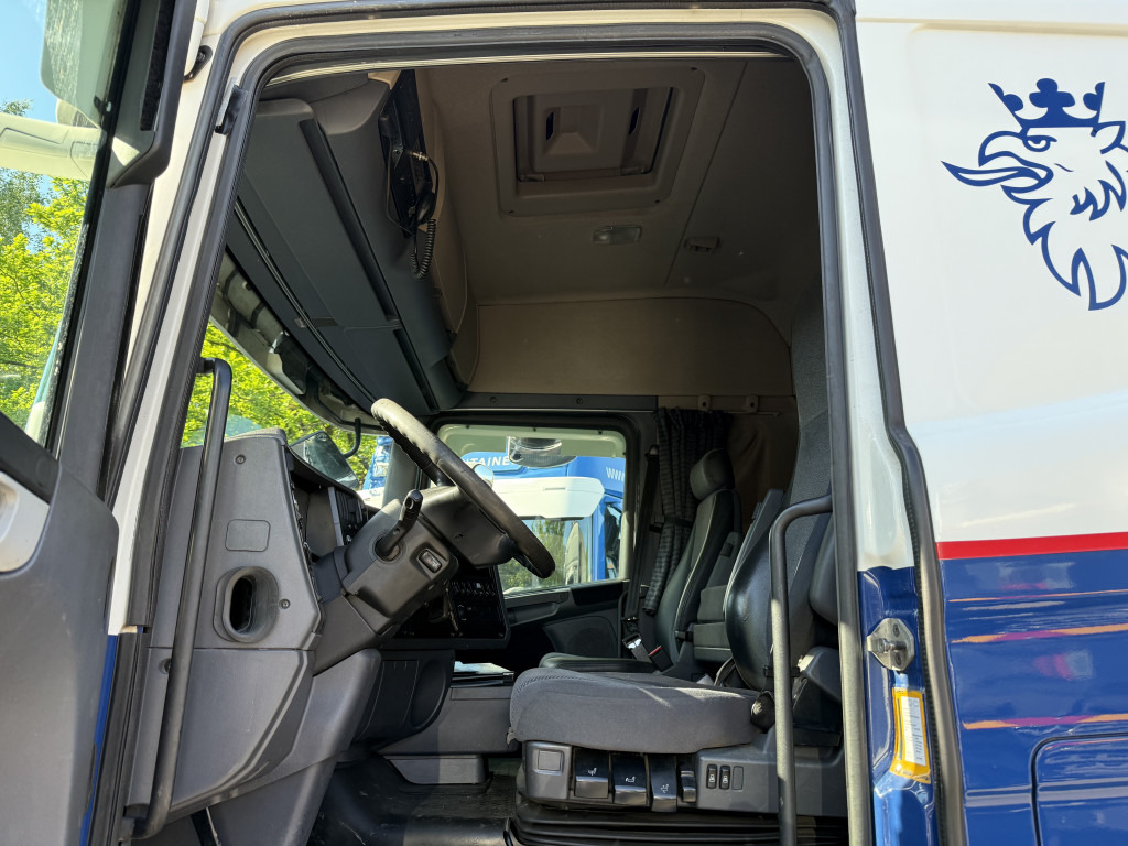Scania R400 6X2 Kran Hiab 377-8 bis 25 Meter - Tegljač: slika 5 Scania R400 6X2 Kran Hiab 377-8 bis 25 Meter - Tegljač: slika 5
