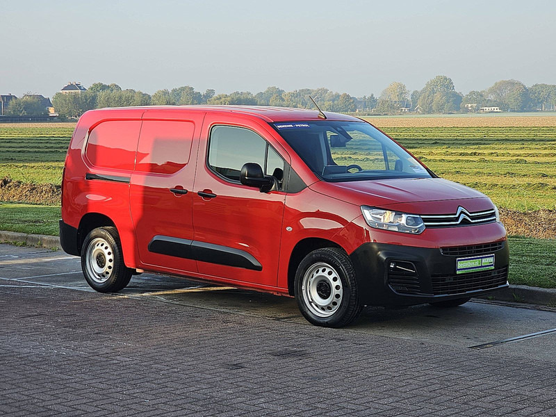 Citroën Berlingo 1.4 XL 130 AUT. 34 dkm. - Dostavno vozilo sa zatvorenim sandukom: slika 5 Citroën Berlingo 1.4 XL 130 AUT. 34 dkm. - Dostavno vozilo sa zatvorenim sandukom: slika 5