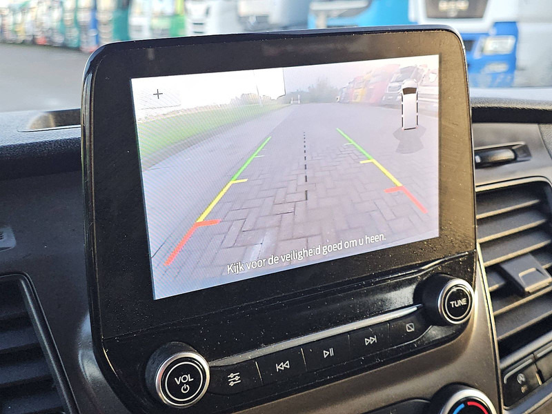 Lizing Ford Transit Custom 2.0 L1H1 Dub.- Cab. Navi Ford Transit Custom 2.0 L1H1 Dub.- Cab. Navi: slika 13 Lizing Ford Transit Custom 2.0 L1H1 Dub.- Cab. Navi Ford Transit Custom 2.0 L1H1 Dub.- Cab. Navi: slika 13