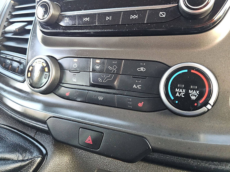 Lizing Ford Transit Custom 2.0 L1H1 Dub.- Cab. Navi Ford Transit Custom 2.0 L1H1 Dub.- Cab. Navi: slika 10 Lizing Ford Transit Custom 2.0 L1H1 Dub.- Cab. Navi Ford Transit Custom 2.0 L1H1 Dub.- Cab. Navi: slika 10