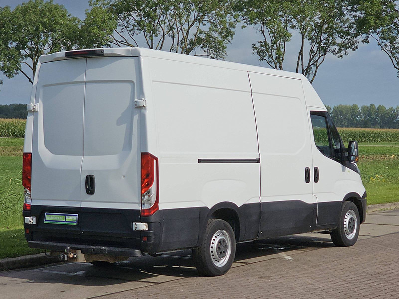 Iveco Daily 35S14 L2H2 Airco Automaat! - Furgon: slika 3 Iveco Daily 35S14 L2H2 Airco Automaat! - Furgon: slika 3