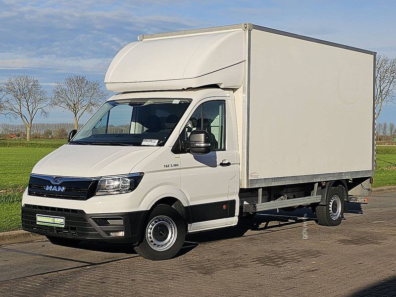 MAN TGE 3.180 Bakwagen Laadklep! - Dostavno vozilo sa zatvorenim sandukom: slika 2 MAN TGE 3.180 Bakwagen Laadklep! - Dostavno vozilo sa zatvorenim sandukom: slika 2