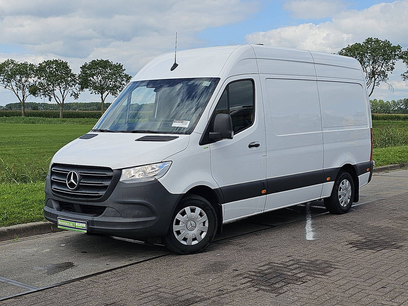 Mercedes-Benz Sprinter 314 L2H2 RWD Trekhaak - Mali kombi: slika 2 Mercedes-Benz Sprinter 314 L2H2 RWD Trekhaak - Mali kombi: slika 2