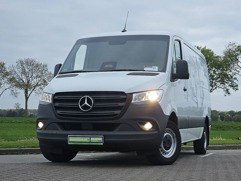 Mercedes-Benz Sprinter 315 L2H1 Mbux10 Trekhaak - Furgon: slika 1 Mercedes-Benz Sprinter 315 L2H1 Mbux10 Trekhaak - Furgon: slika 1