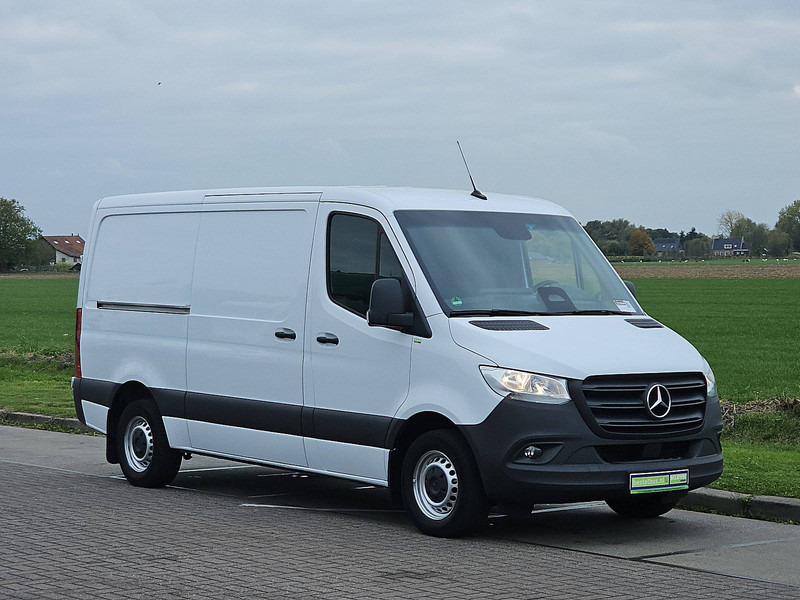 Mercedes-Benz Sprinter 315 L2H1 Mbux10 Trekhaak - Furgon: slika 5 Mercedes-Benz Sprinter 315 L2H1 Mbux10 Trekhaak - Furgon: slika 5
