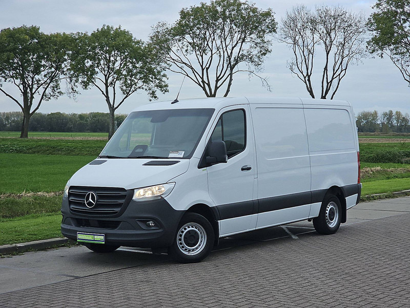 Mercedes-Benz Sprinter 315 L2H1 Mbux10 Trekhaak - Furgon: slika 2 Mercedes-Benz Sprinter 315 L2H1 Mbux10 Trekhaak - Furgon: slika 2