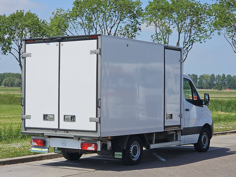 Mercedes-Benz Sprinter 316 BI-TEMP Koelwagen! - Dostavno vozilo hladnjača: slika 3 Mercedes-Benz Sprinter 316 BI-TEMP Koelwagen! - Dostavno vozilo hladnjača: slika 3