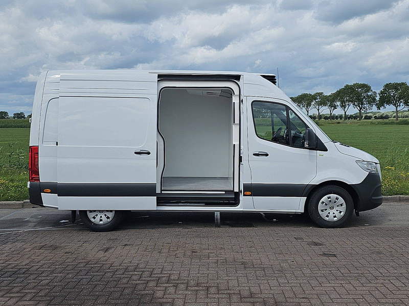 Dostavno vozilo hladnjača Mercedes-Benz Sprinter 317 L2H2 Koelwagen D/N!: slika 12