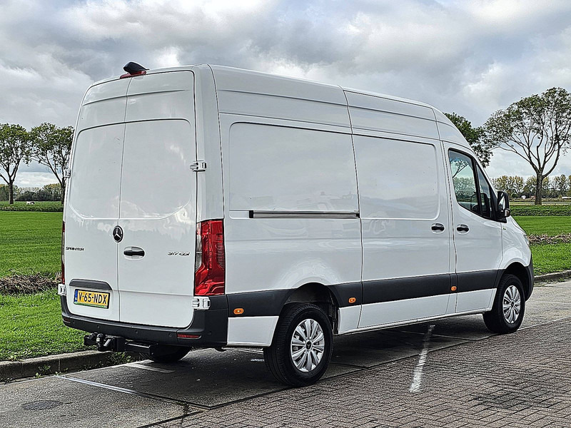 Mercedes-Benz Sprinter 317 L2H2 Mbux Trekhaak ! - Furgon: slika 3 Mercedes-Benz Sprinter 317 L2H2 Mbux Trekhaak ! - Furgon: slika 3
