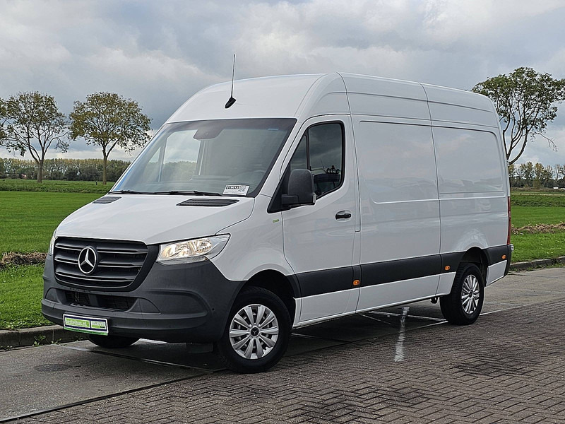 Mercedes-Benz Sprinter 317 L2H2 Mbux Trekhaak ! - Furgon: slika 2 Mercedes-Benz Sprinter 317 L2H2 Mbux Trekhaak ! - Furgon: slika 2
