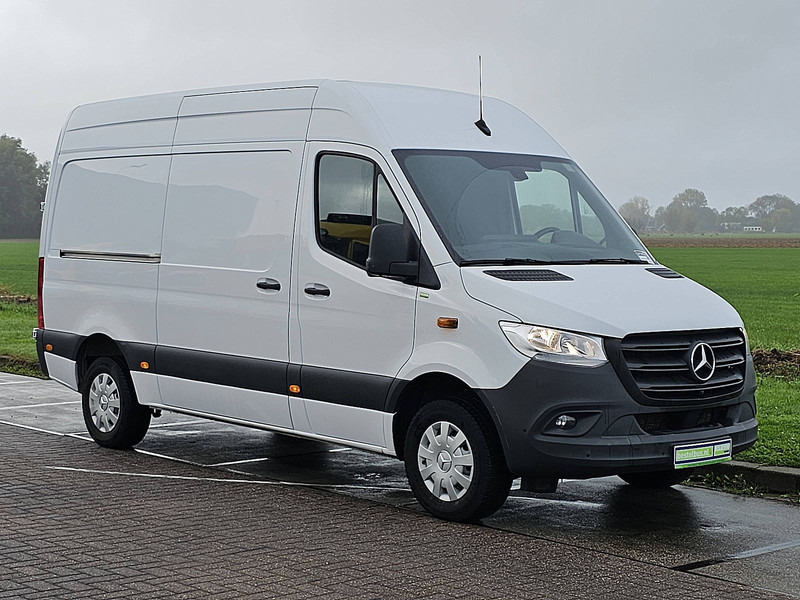 Mercedes-Benz Sprinter 317 L2H2 Navi RWD - Furgon: slika 5 Mercedes-Benz Sprinter 317 L2H2 Navi RWD - Furgon: slika 5